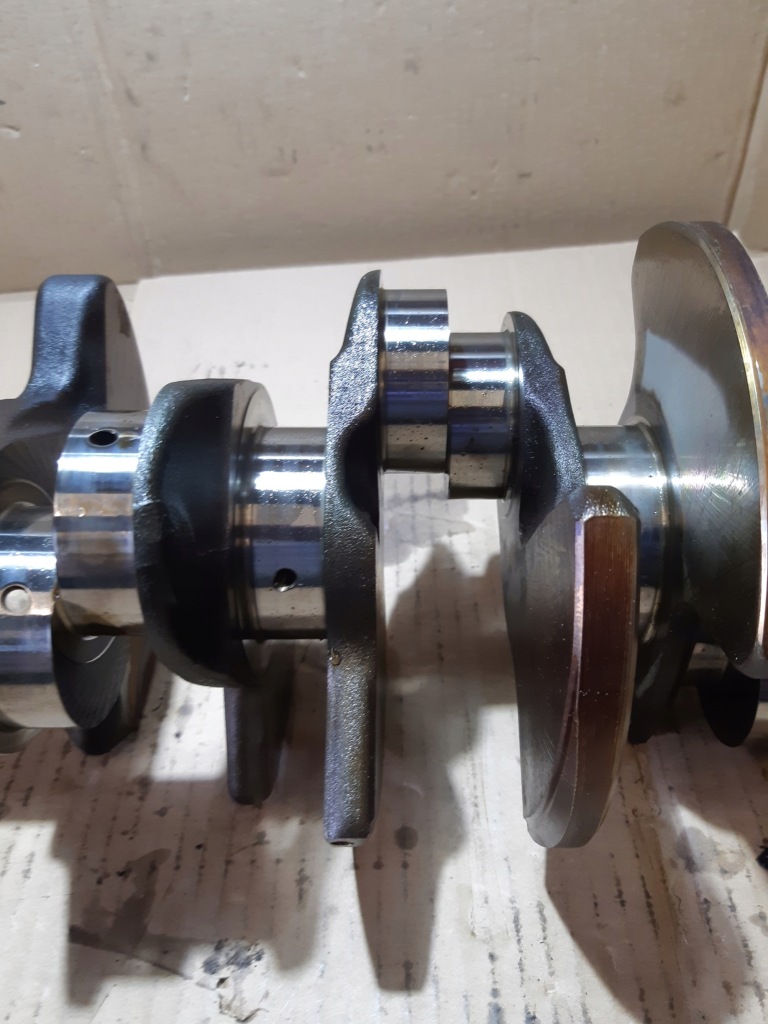 Audi q5 8r 3.2 fsi cal wał колінчастий 06e101r Доставка