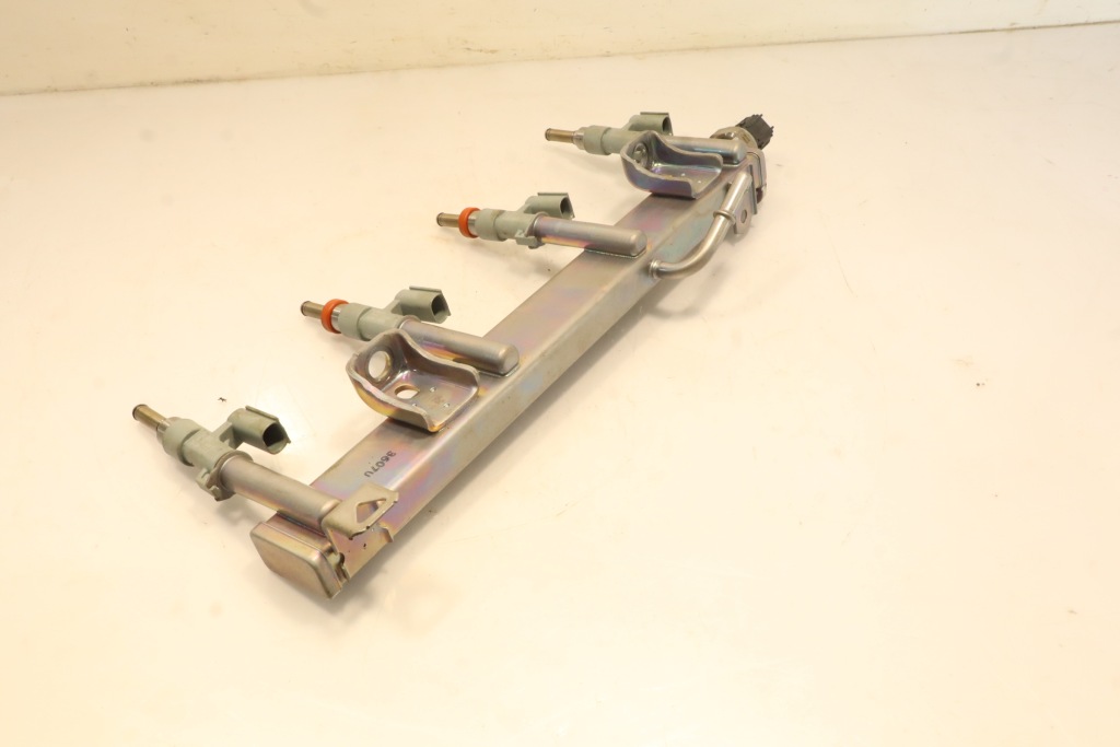 Молдинг впрыскная lexus rx v 2.5 350h hybrid prestige Оригинал