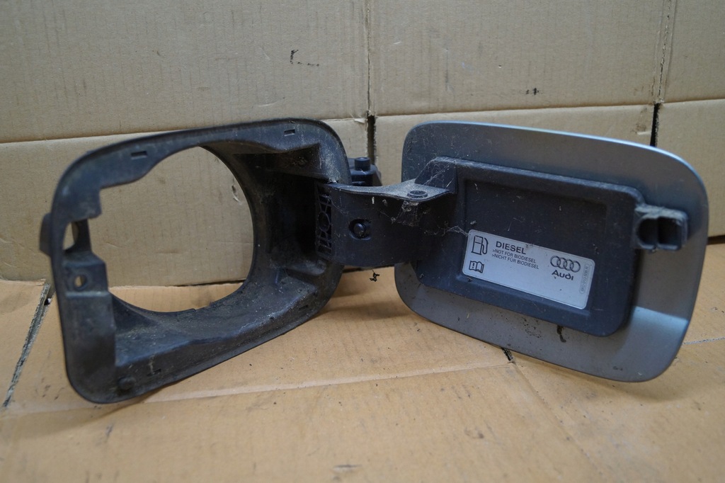 фото №7, Кришка заливної пального audi a4 b8 8k0809999a