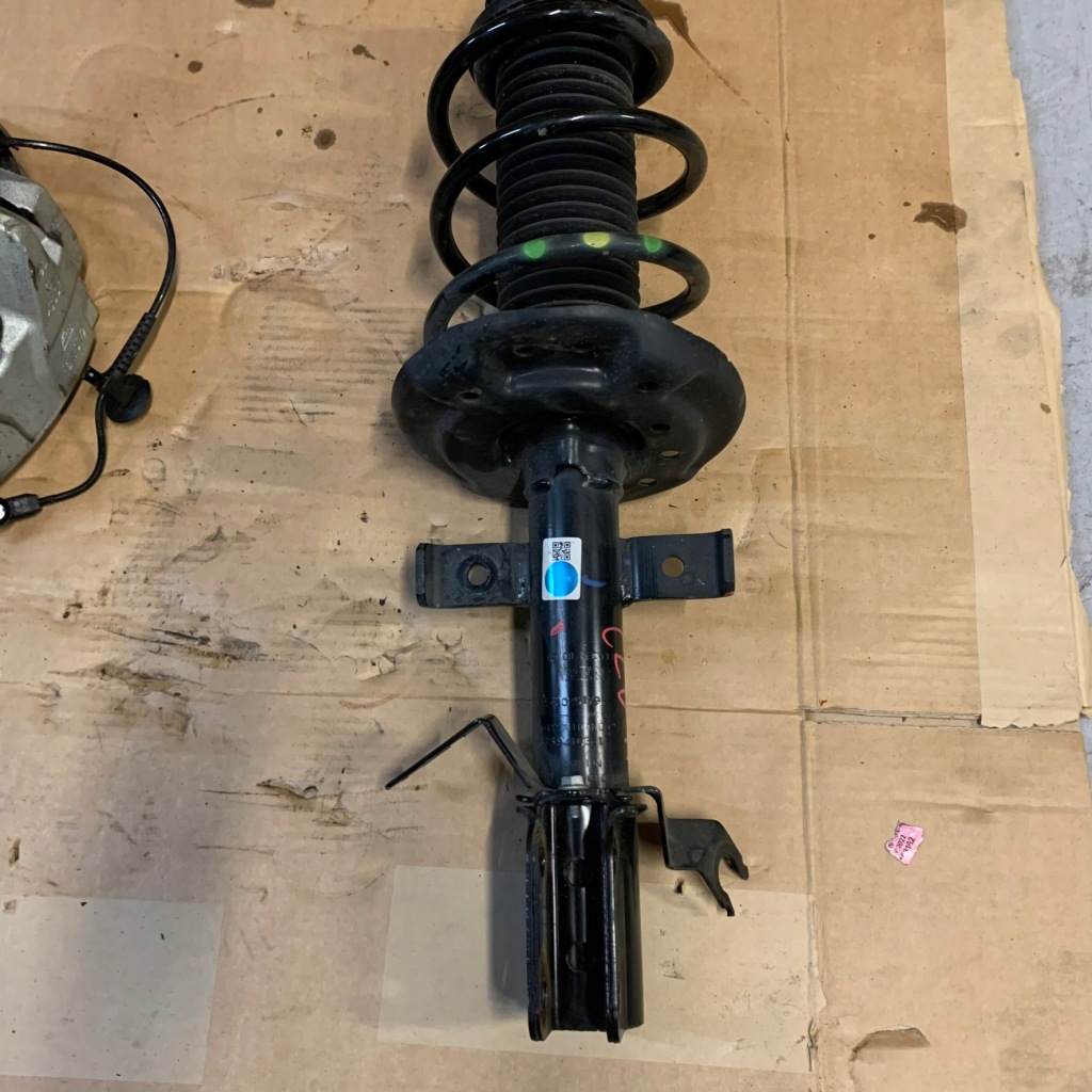 фото №10, Renault clio v 1.6 e-tech гібрид ліва поворотний кулак амортизатор 543025179r