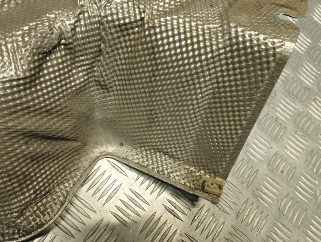 Bmw оригінальний номер 7411984 x1 f48 x2 f39 clubman f54 накладка ізоляція теплова глушника Зі Шроту