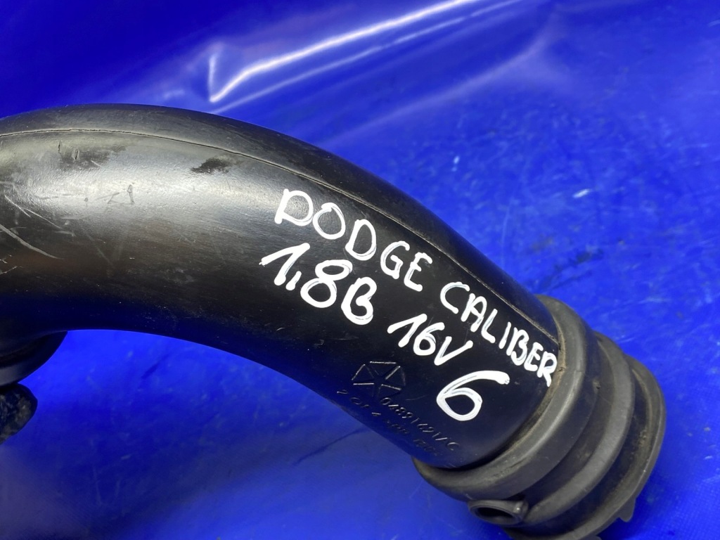 Купити Труба повітря dodge caliber chrysler 1.8 16v 04891621ac