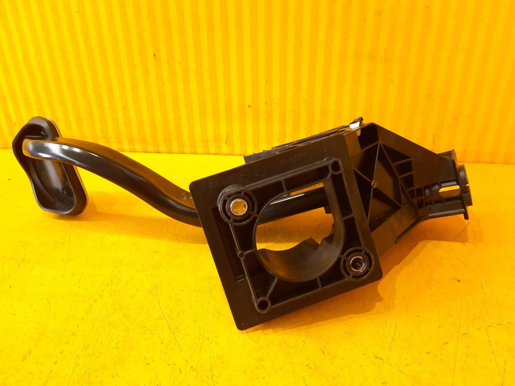 фото №3, Bmw 2 f44 f40 педаль гальма 6888753