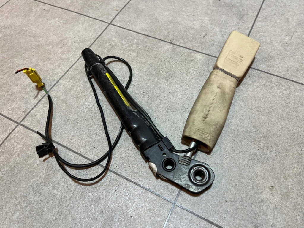 фото №6, Mercedes w221 натяжитель поперечина левый перед бежевый