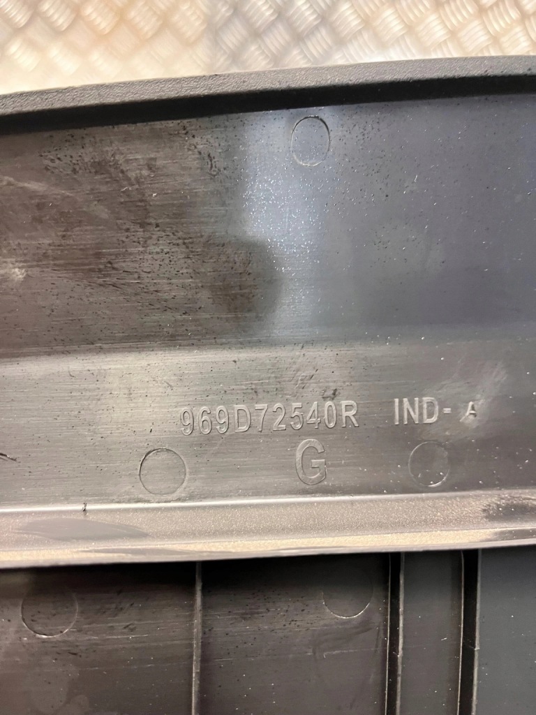 Подножка накладка порог renault master 969d72540r Недорого