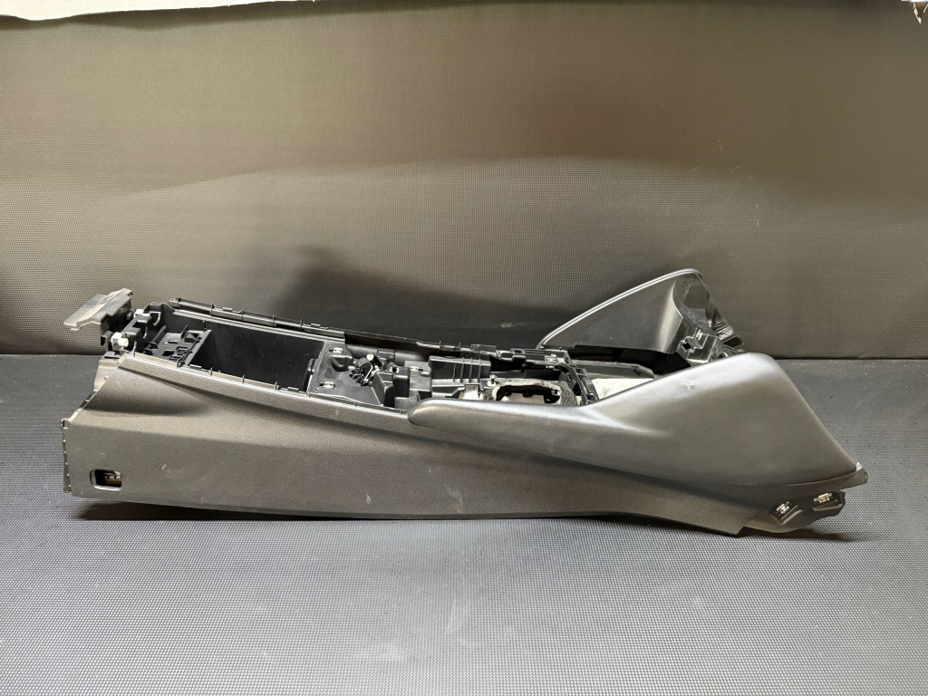 фото №5, Підлокітник alfa romeo giulia quadrifoglio 156121183