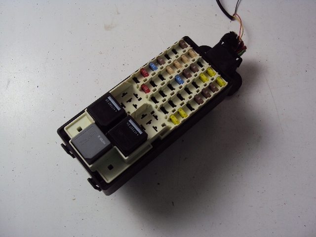 фото №1, Коробка предохранителей jaguar f-pace 2016-