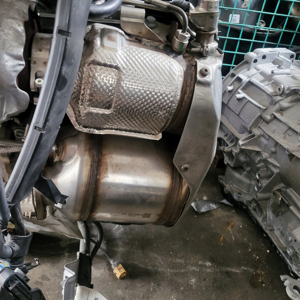 фото №1, Фильтр частиц твердых dpf audi a6 a4 2.0 tdi 04l131669h