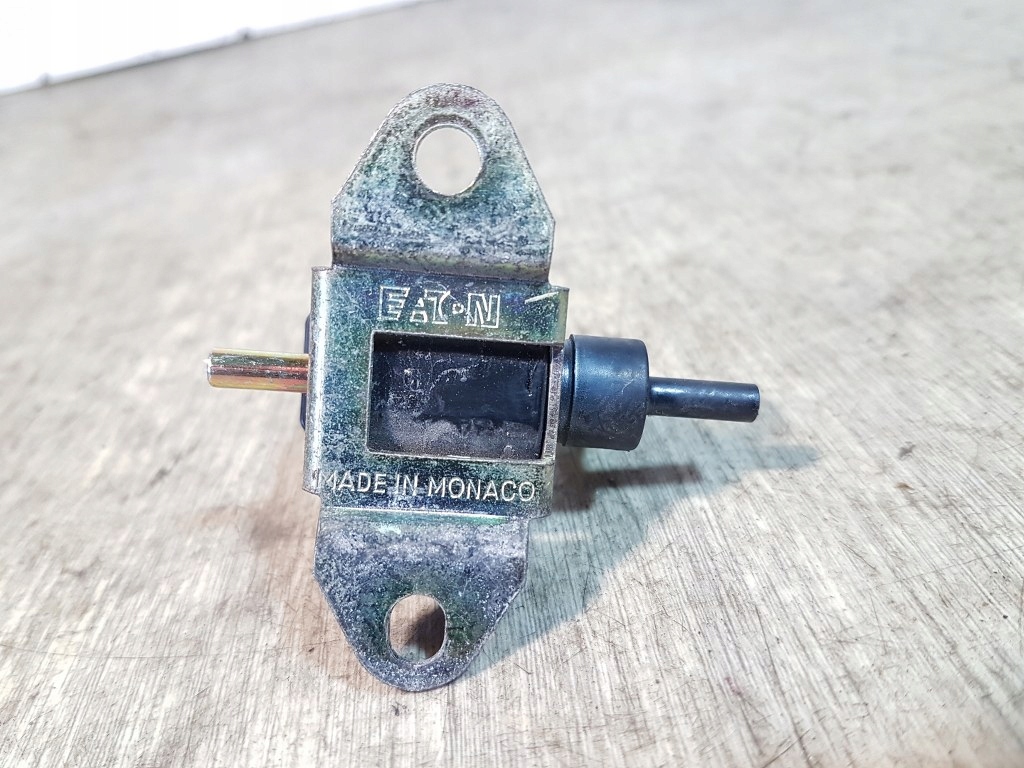 фото №3, Клапан вакуумa safrane 3.0 v6