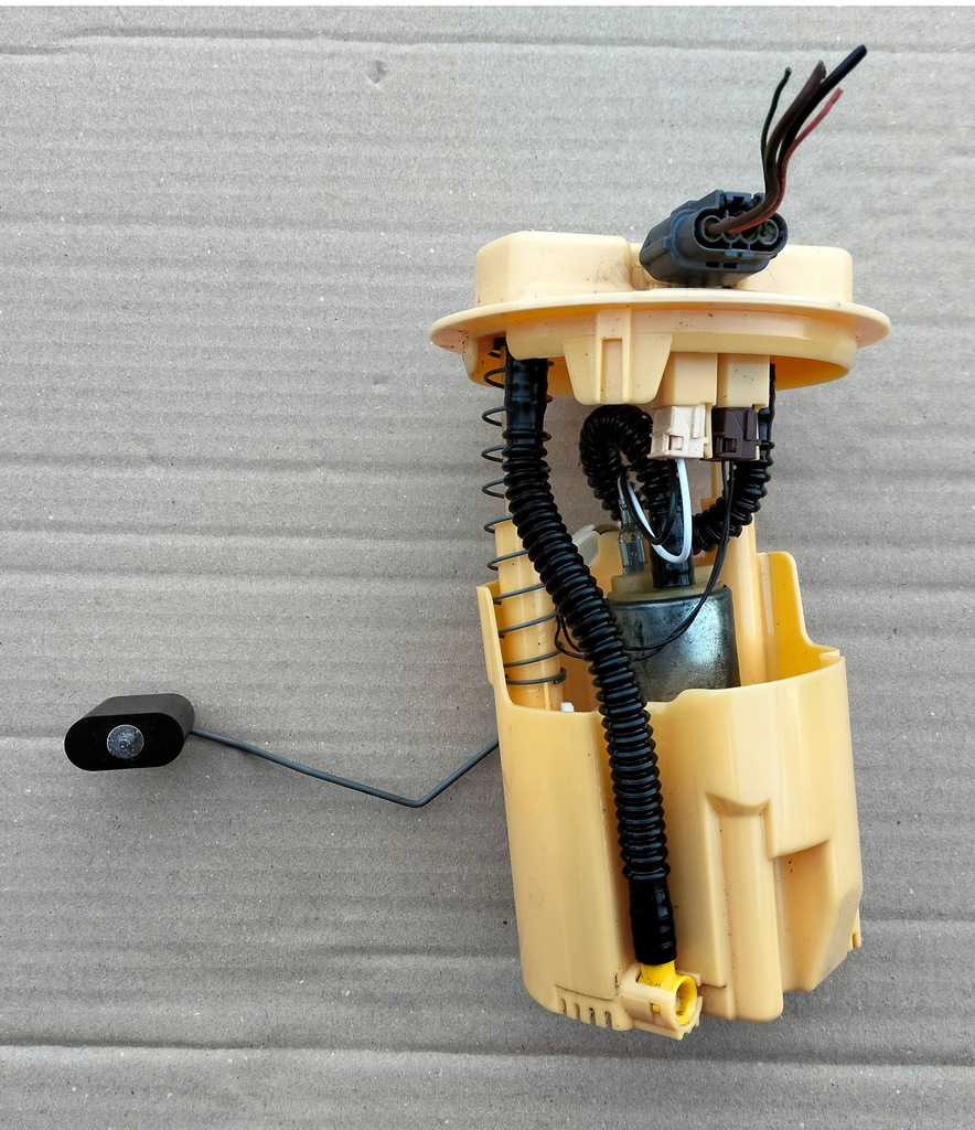 фото №1, Renault clio 4 iv 1,5 dci насос топлива