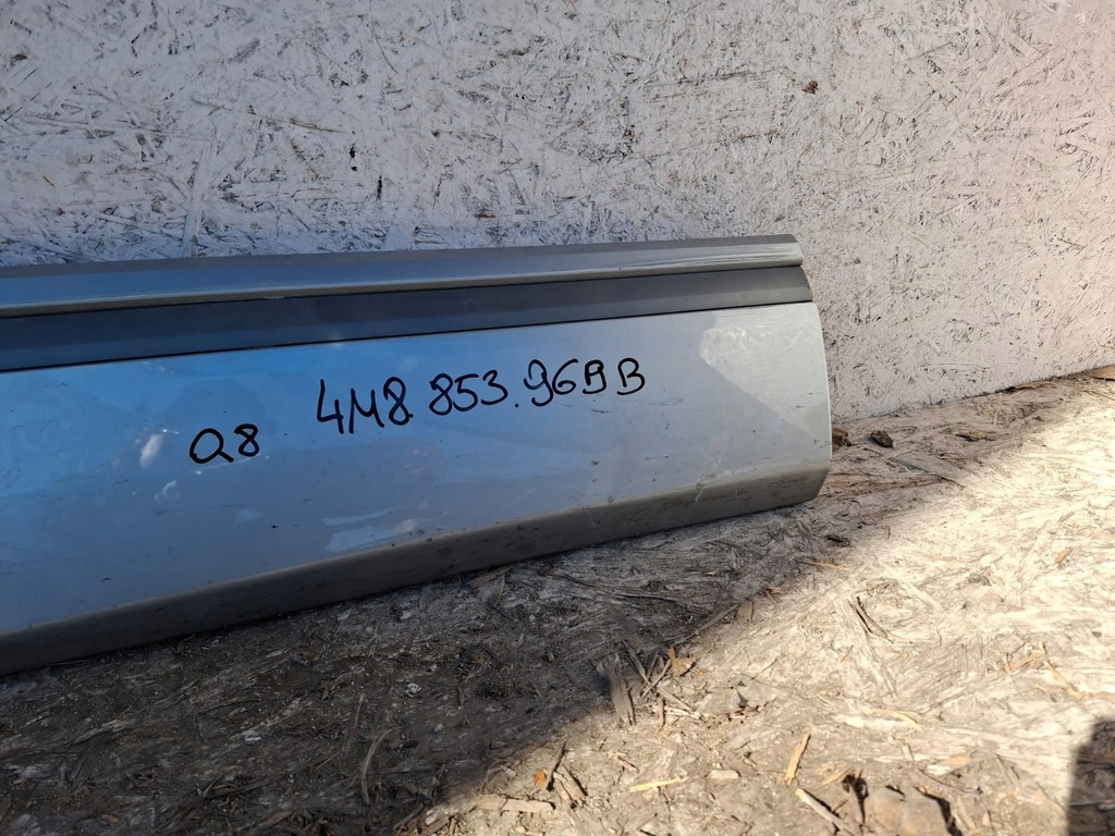 фото №3, Audi q8 4m8853969b молдинг дверь левая