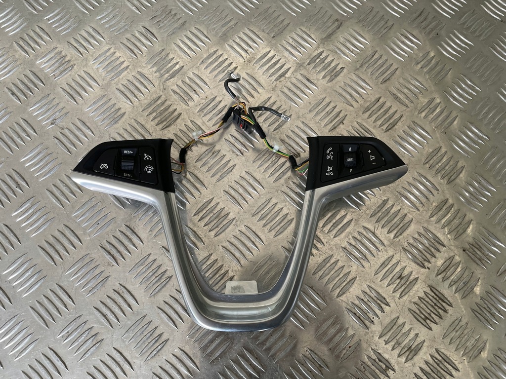 фото №1, Opel astra j кнопки рамка мультифункція bdb