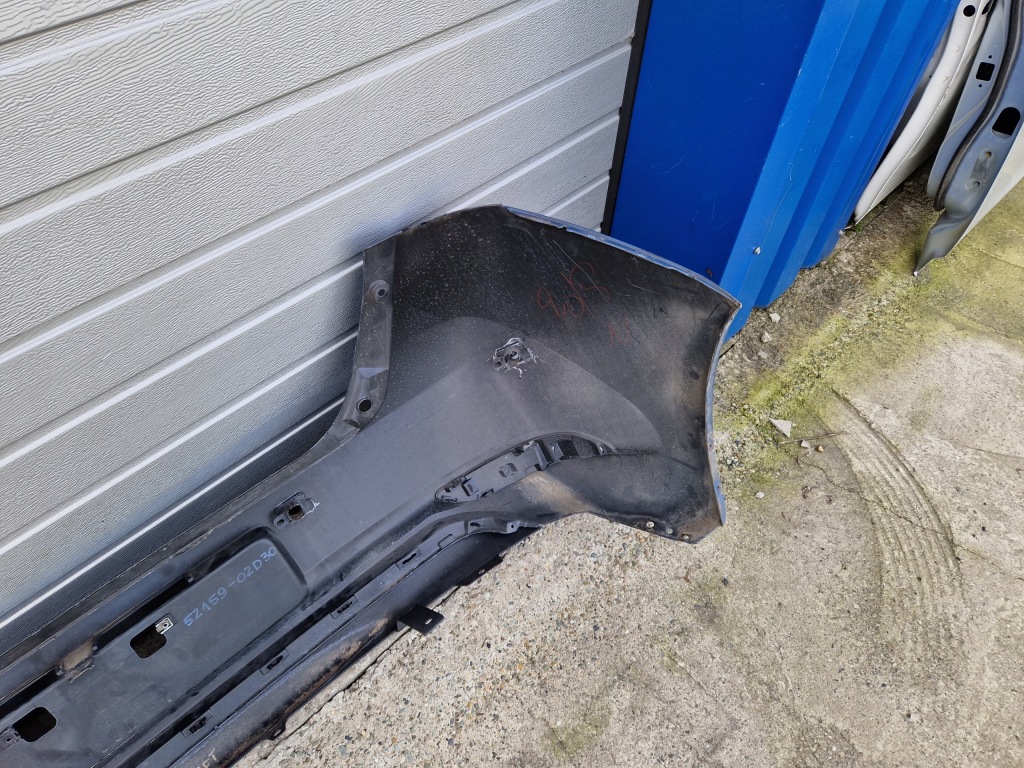 Auris 2 рестайлінг  hb - бампер задній задній pdc Київ