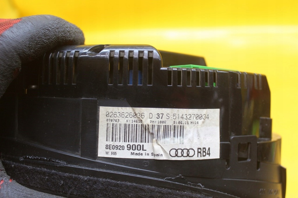 Счетчик приборная панель спидометр audi a4 b6 1.6 b 8e0920900l 0263626036 Киев