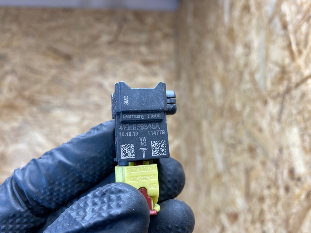 фото №9, Датчик удара штекер audi e-tron 4ke 4ke959345a