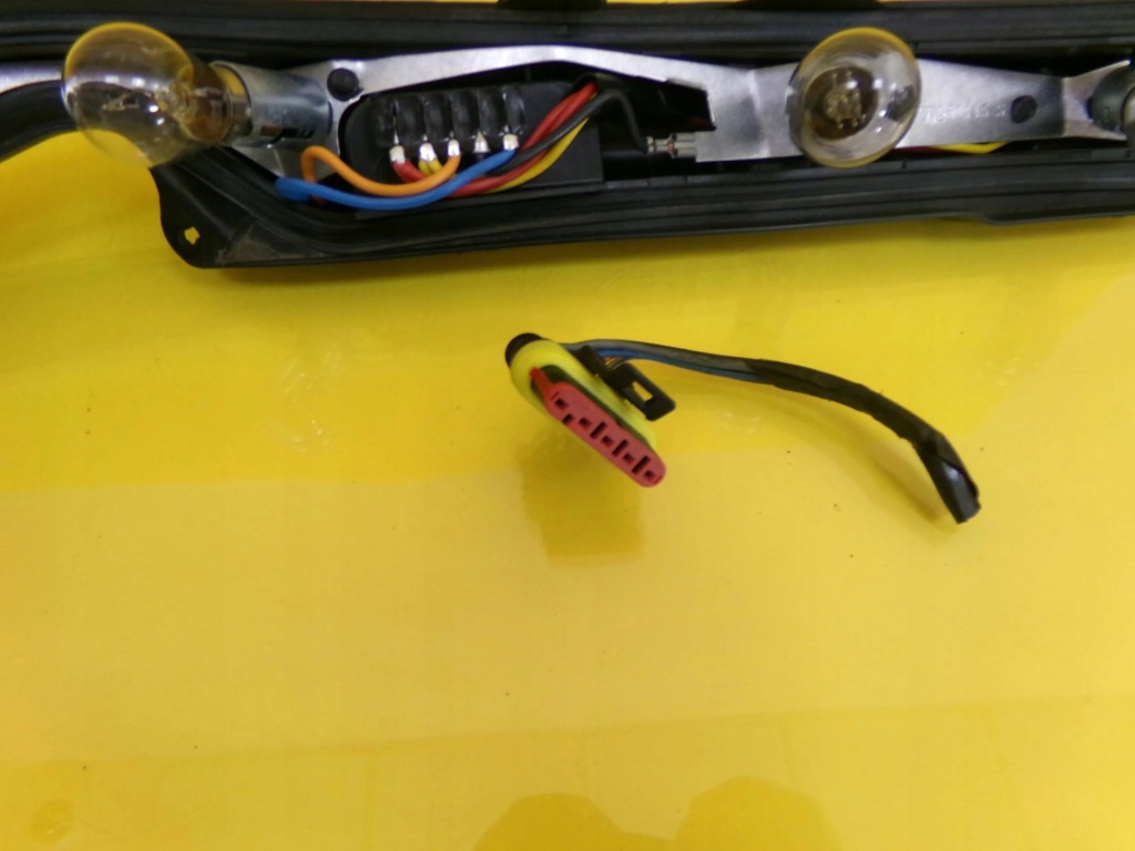 Вкладиш лампи лівий задня fiat marea 37250143s nr872 Недорого