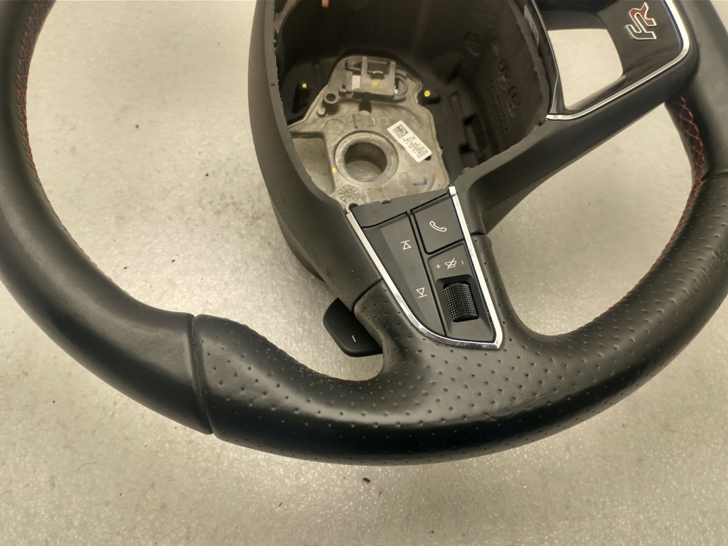 Кермо  leon fr пелюстки перемикання оригінал Недорого