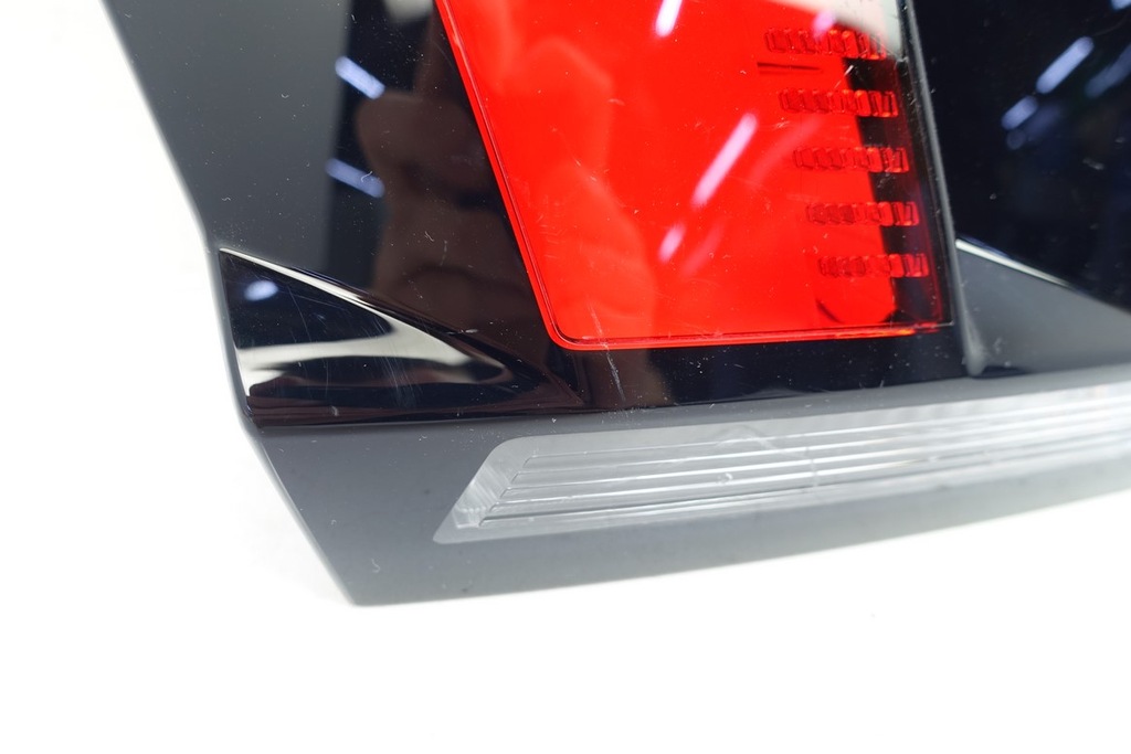 фото №7, Лампа левая задняя led peugeot 3008 ii 9810477880