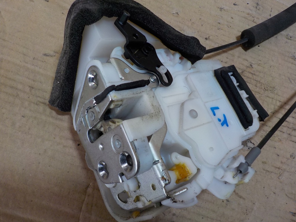 фото №2, Subaru legacy awd 2.0d замок дверь левый задняя