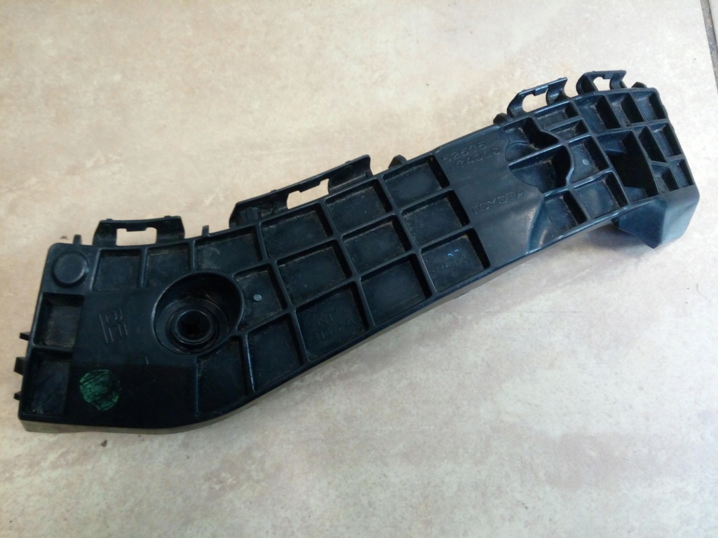 фото №1, Направляющая бампера toyota iq '08-16 задняя выбор новый oryg.