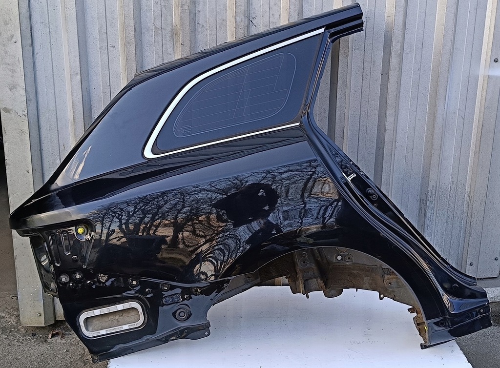 фото №1, Toyota avensis iii t27 09 r четверть правая задняя kombi