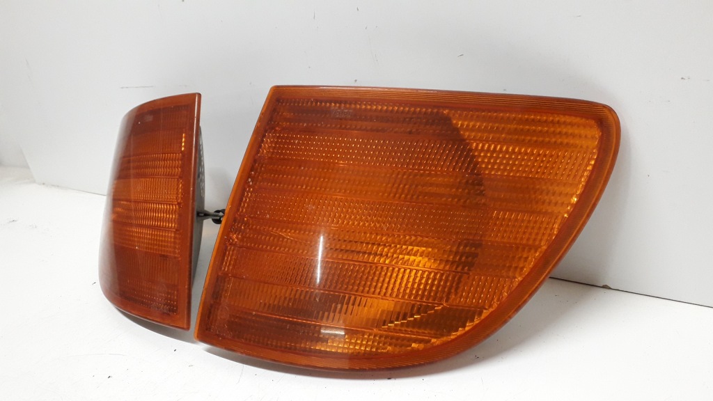 Mercedes vito w638 поворотник левое  правый  перед Цена