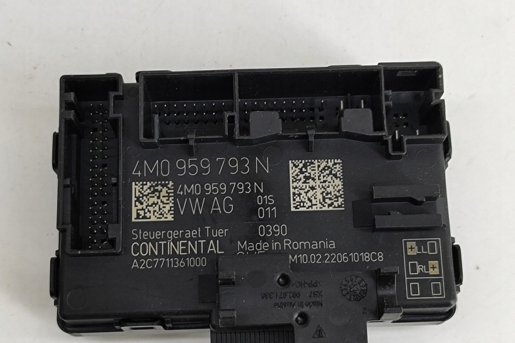 фото №6, Porsche taycan cross turismo передняя правая блок управляющий двери 4m