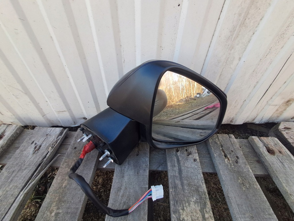 Дзеркало праве toyota rav4 v асистент Недорого