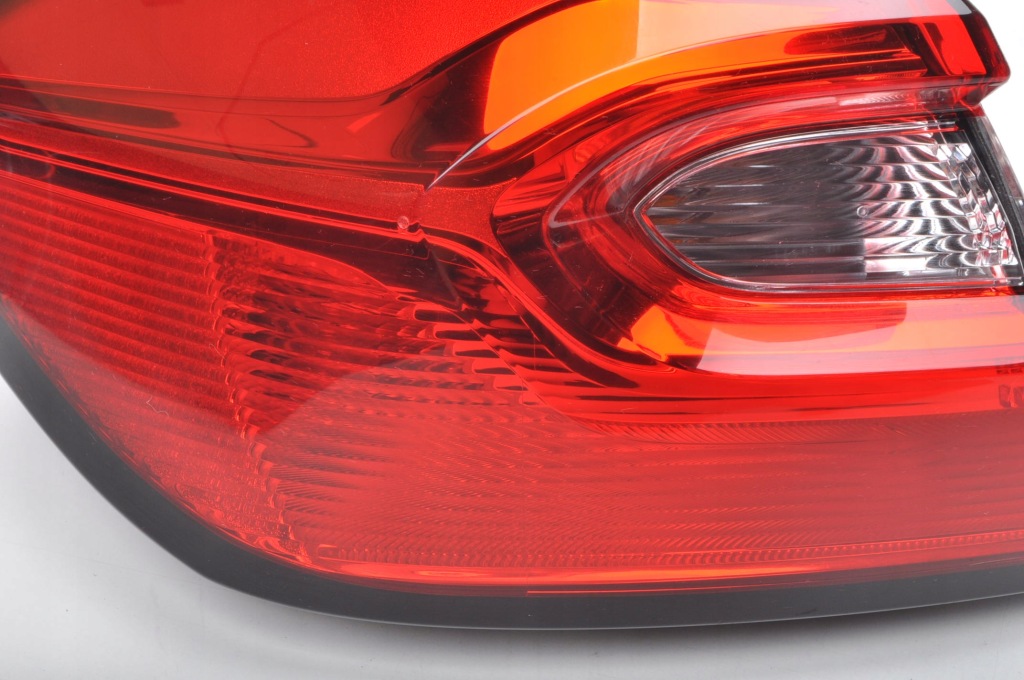 Ford fiesta mk8 фара левая задняя левый задний wersa без светодиоды Оригинал