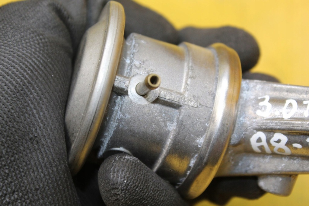 фото №7, Audi оригинальный номер 06e 131 102 p клапан, система воздуха вторичного