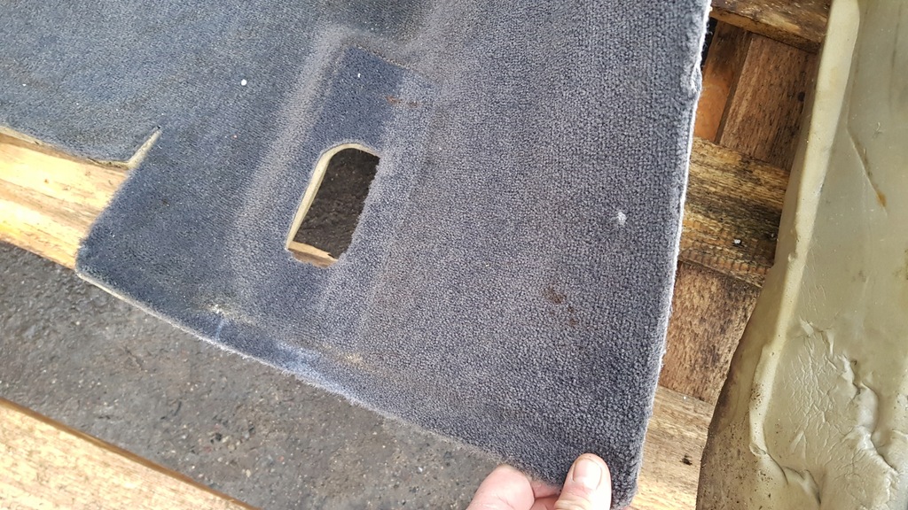 фото №12, Audi a8 d3 килимок обшивка задня