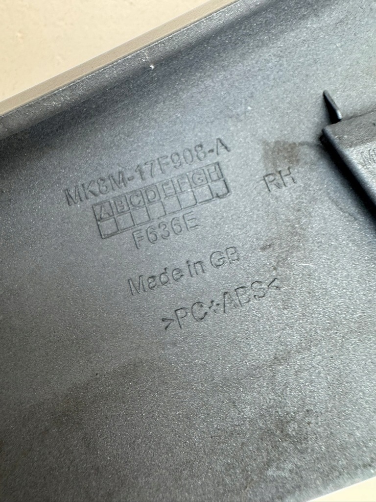 фото №16, Jaguar f-pace x761 lift svr 20r- решітка бампера права перед mk8m-17f908-a