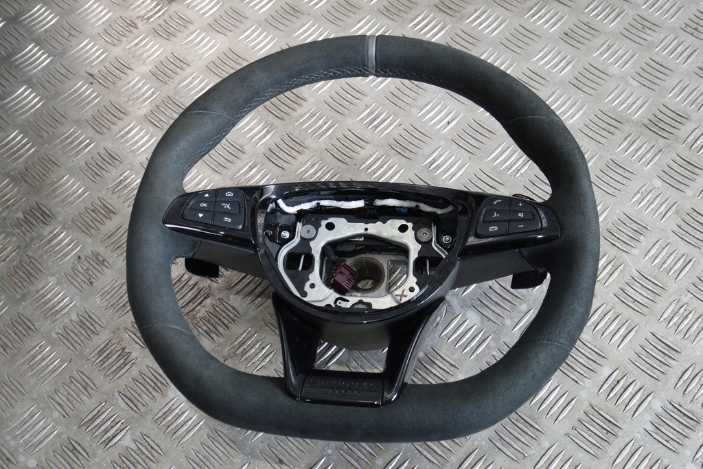 фото №1, Воздуховод mercedes w190 gt amg alcantara r165