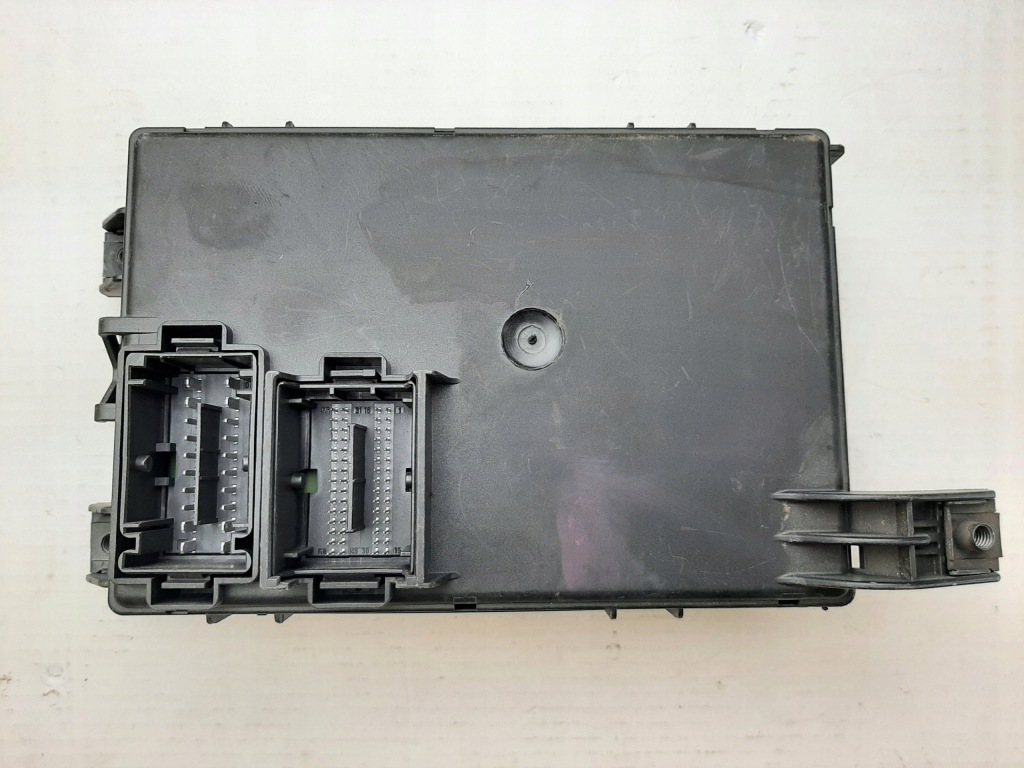 фото №4, Коробка запобіжників opel оригінальний номер 13382214