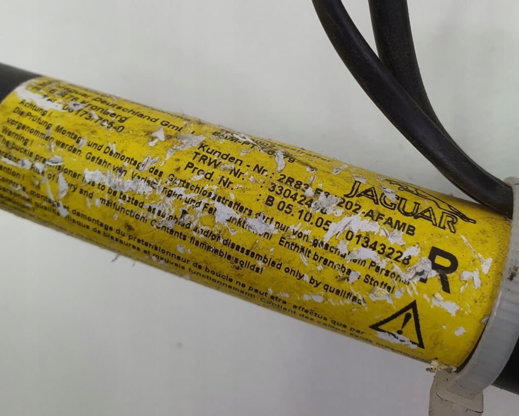 фото №2, Клипса натяжитель поперечина правый перед s-type