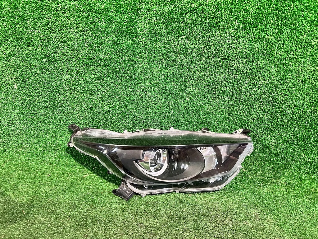 фото №1, Фара правый toyota yaris iv