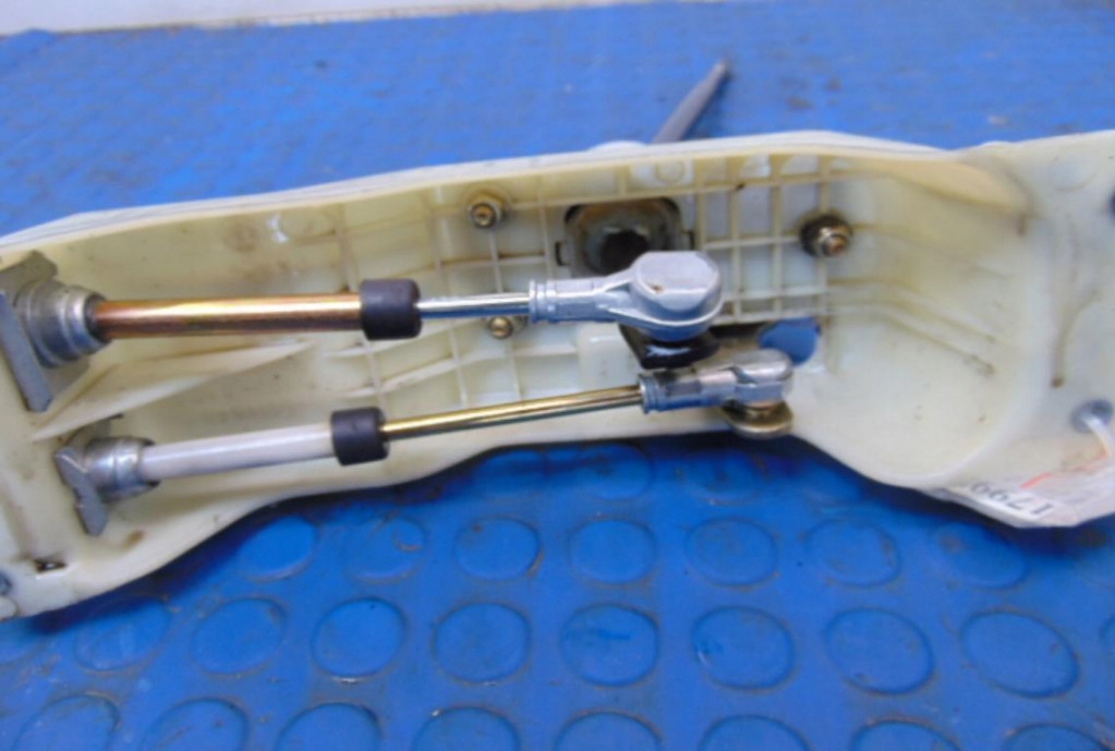 Alfa romeo 156 домкрат переключения передач 156037979 с Разборки