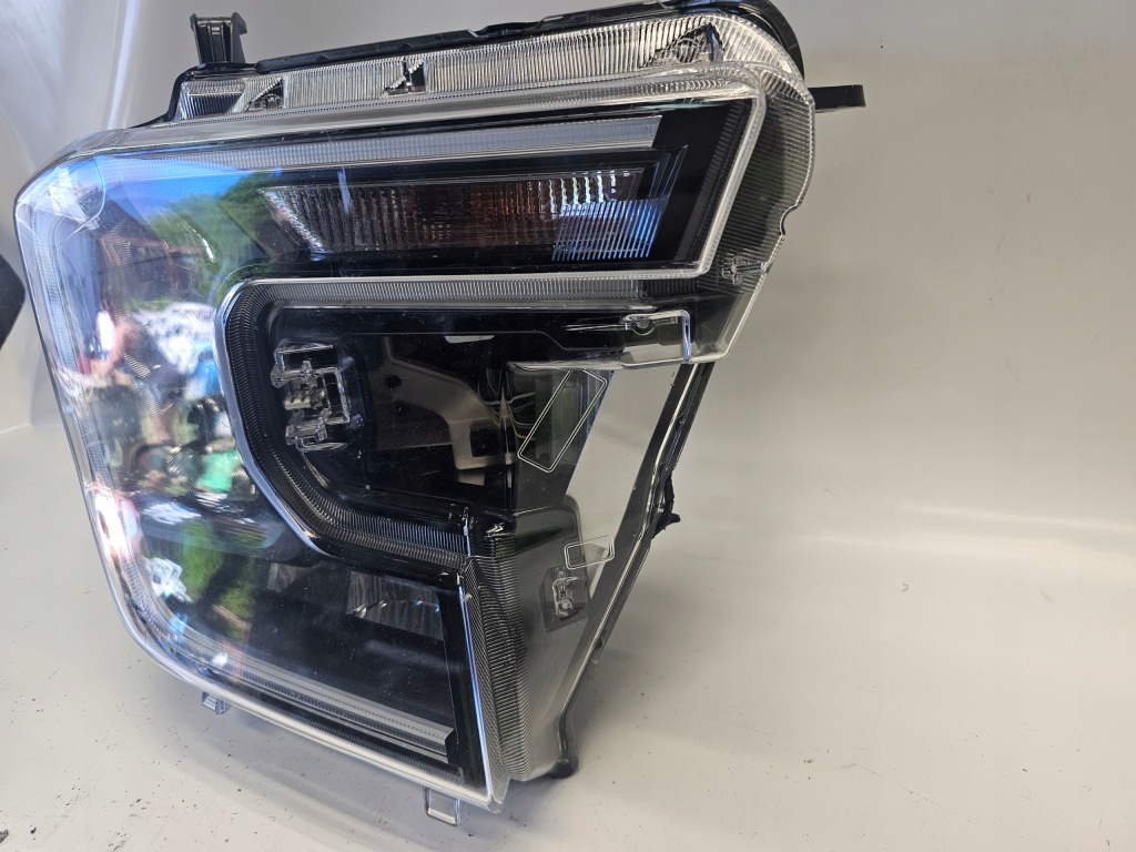 Фара ford ranger vi 6 2021 - raptor wiltrak правый перед правый  оригинал Недорого