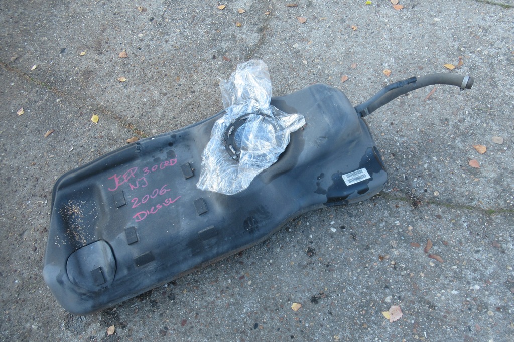 фото №1, Jeep cherokee wk 3.0 crdi bak бак топлива