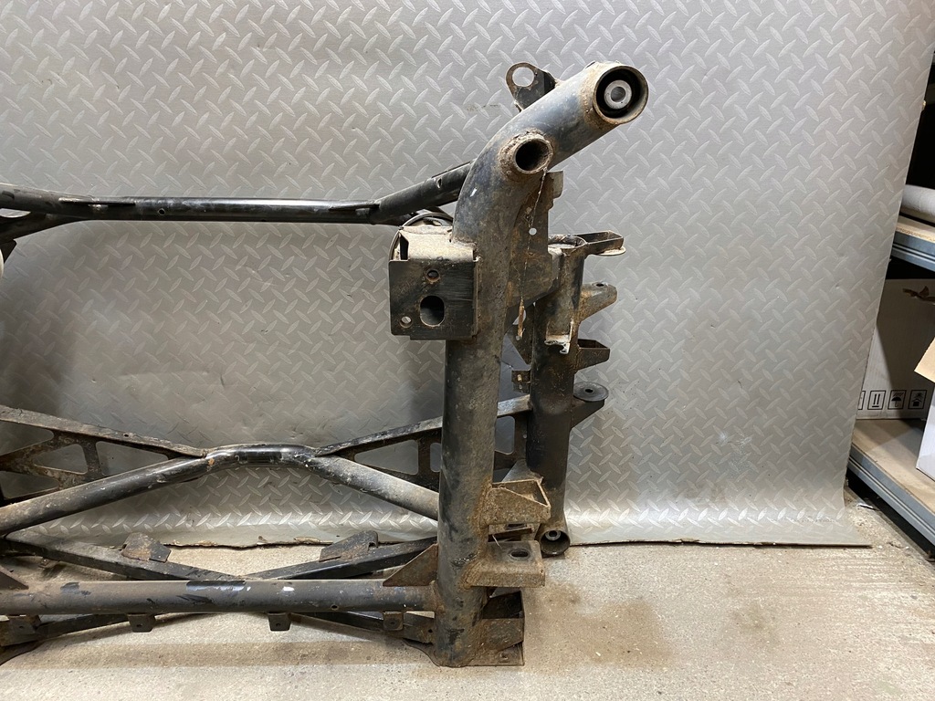 фото №8, Подрамник подрамник подрамник подрамник рама балка задняя aston martin db9