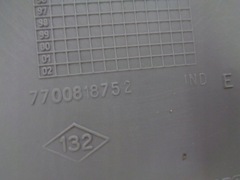 фото №3, Renault twingo панель плита внутрішня кришка багажника задня