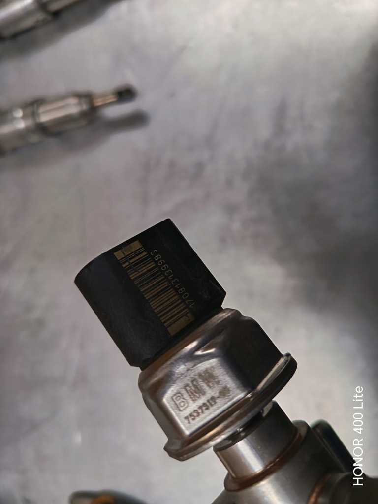 Купити Bmw e91 форсунки набір упорскування n43 бензин 7562473 7589048 7562474