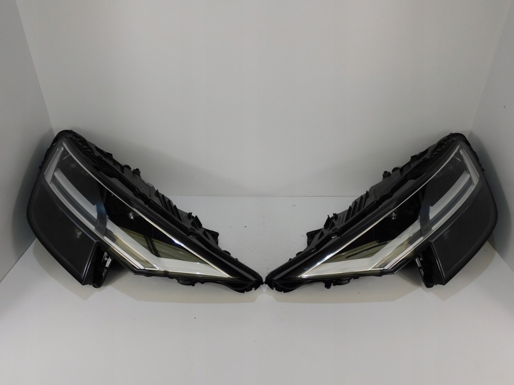 фото №1, Audi q8 4m8 лампа левая правая full led 4m8941034 4m8941033 całe