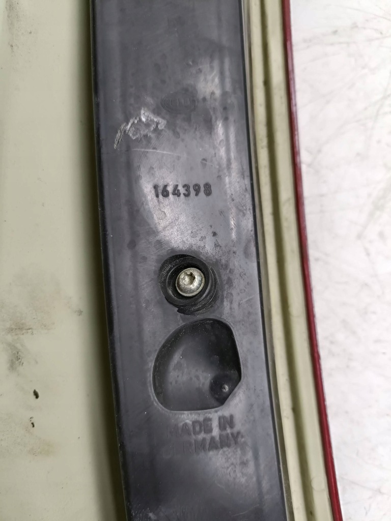 фото №9, Volvo v70 2012 задняя сторона правая лампа задняя