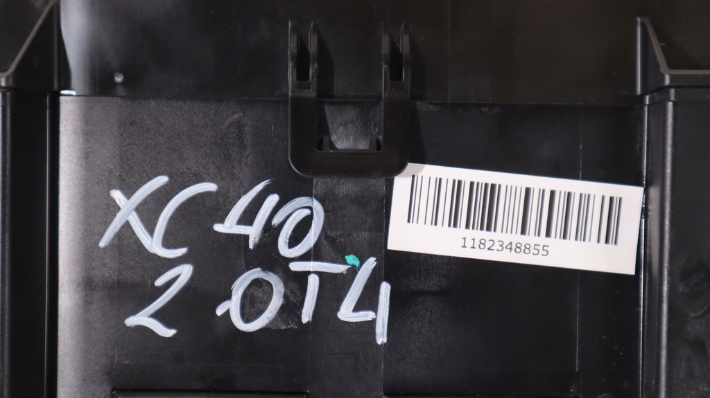 фото №8, Volvo xc40 2.0 t4 коробка предохранителей 31473883