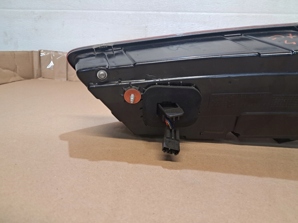 фото №12, Audi q7 4m лампа левый задняя usa 4m0945093d