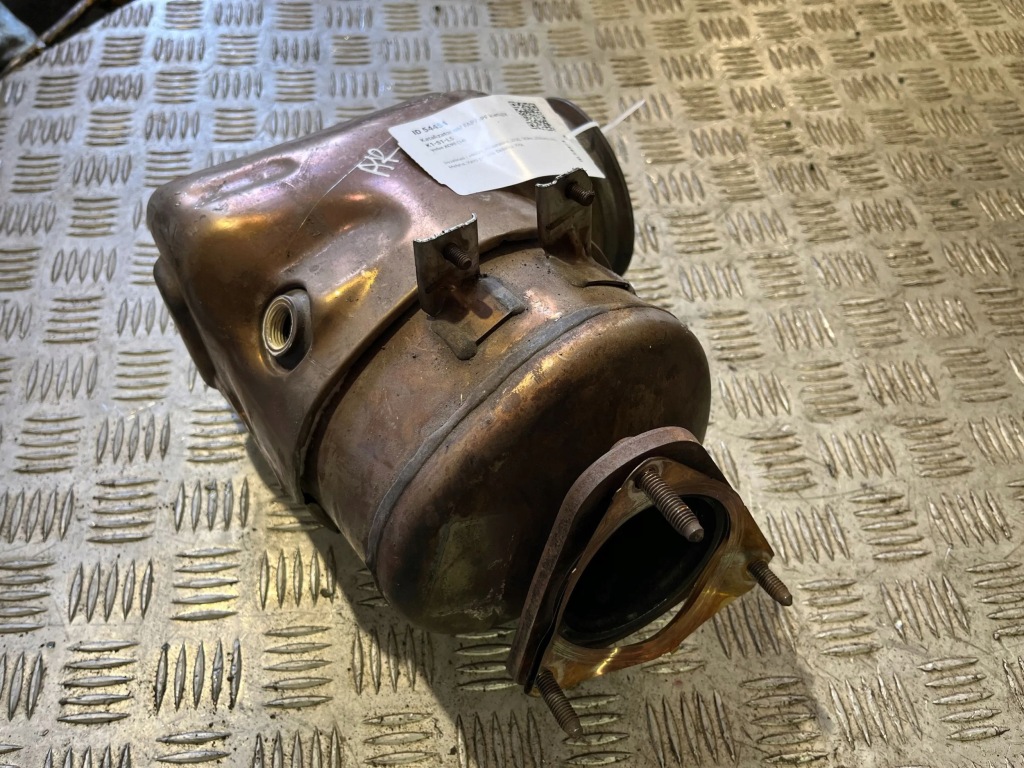 Купити Volvo xc90 2017 katalizator/dpf 31480085