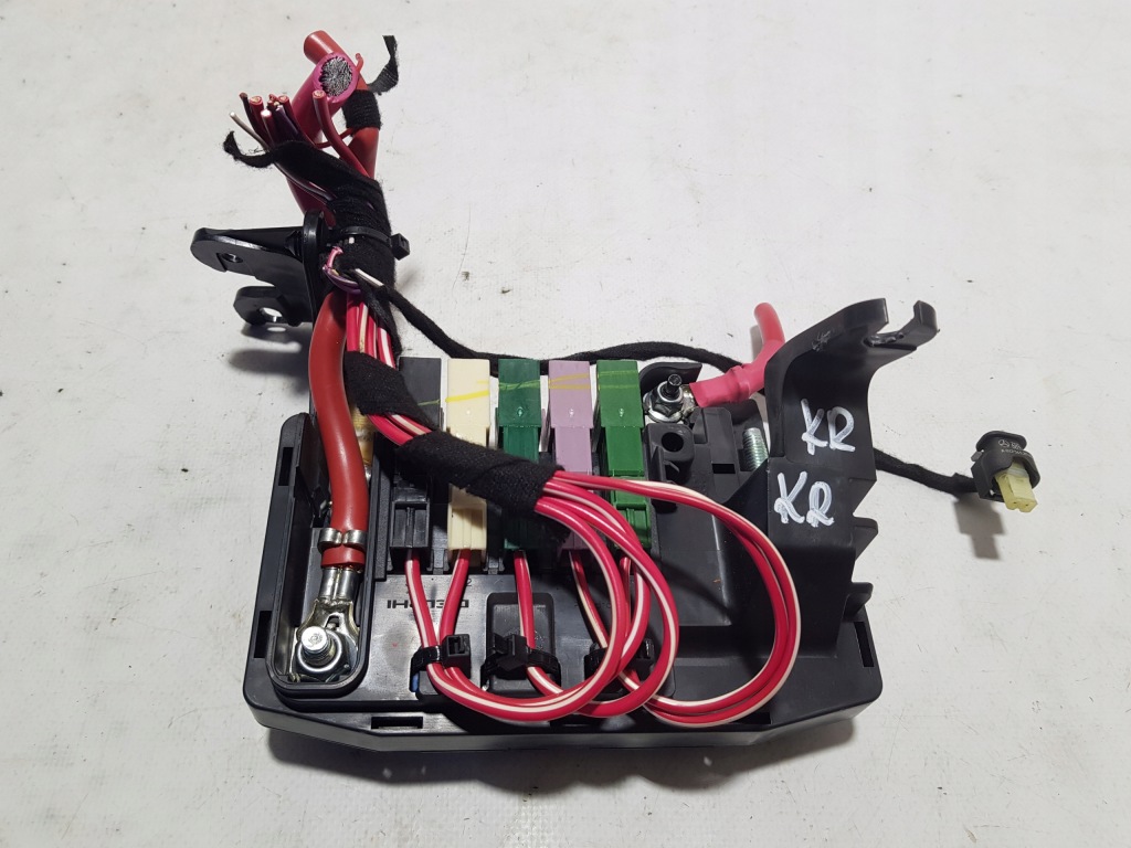 Купити Коробка запобіжників mercedes ml w166 1665403612