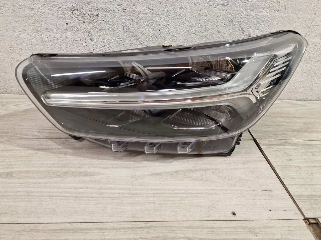фото №1, Фара передній лівий volvo xc40 2019 31655988 mid led