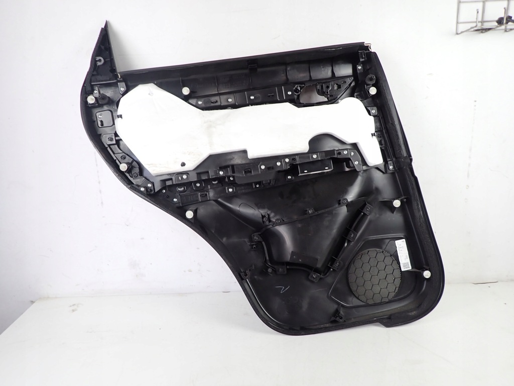 фото №7, Обшивка оббивка двері правий задня mazda cx-5 ii europa kb8c6853x